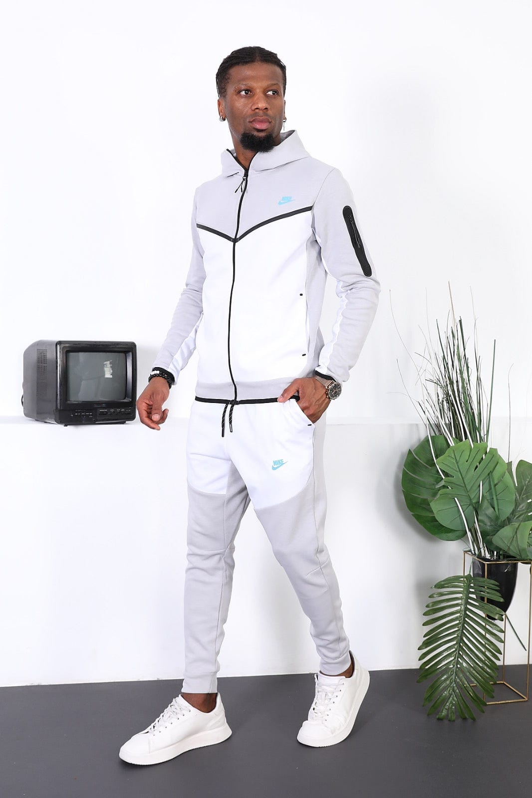 Tech Fleece - White Grey - prvyit